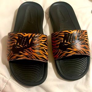 Nike slides